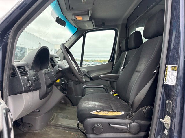 Used 2016 Freightliner Sprinter 2500 RWD image 4