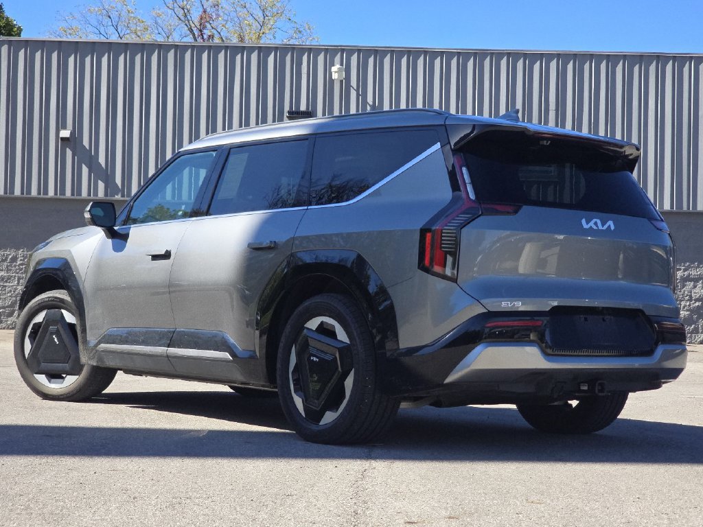 Used 2024 Kia EV9 Land AWD/4WD image 15