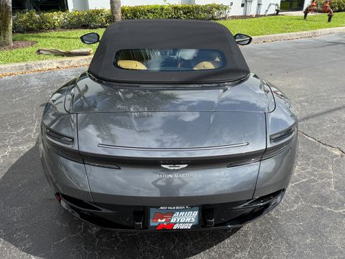 Used 2019 Aston Martin DB11 Volante image 28