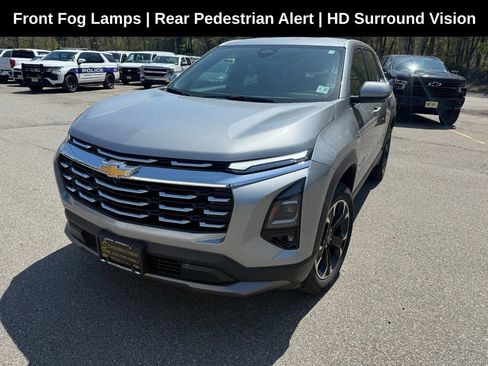 Used 2026 Chevrolet Equinox LT w/ Safety and Technology Package AWD/4WD image 2