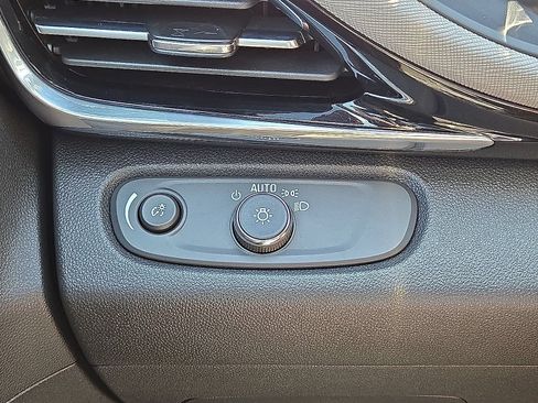 Used 2024 Buick Envista Avenir FWD image 26