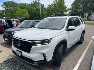 Used 2023 Honda Pilot Touring video 2