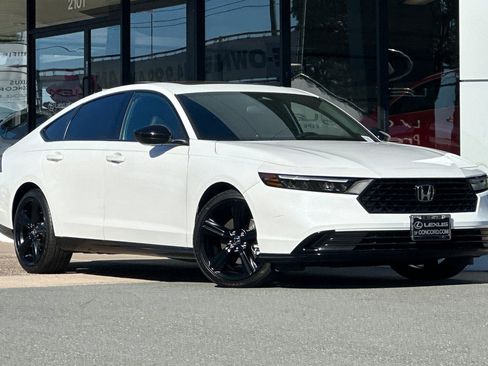 Used 2024 Honda Accord Sport image 2