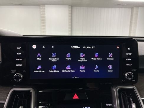 Used 2023 Kia Sorento S w/ Panoramic Sunroof Package image 13