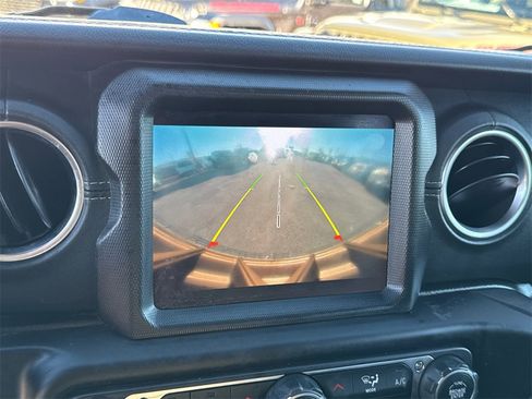 Used 2020 Jeep Wrangler Unlimited Sahara w/ Dual Top Group image 28