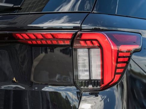 New 2026 Ford Explorer Active AWD/4WD image 8