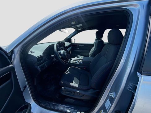 New 2026 Honda Pilot Sport image 17