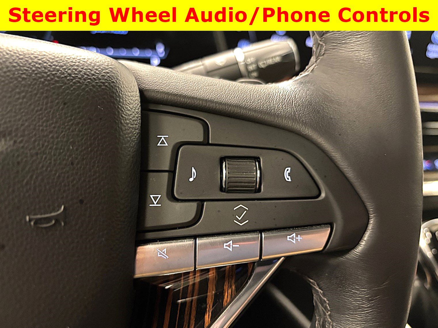 Used 2023 Cadillac Escalade Premium Luxury w/ Performance Package AWD/4WD image 41
