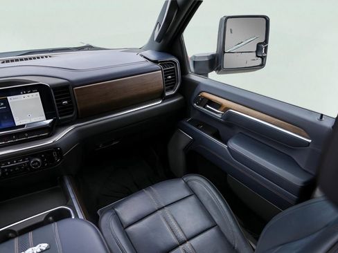 Certified 2024 Chevrolet Silverado 3500 High Country w/ High Country Premium Package image 31