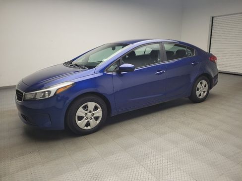 Used 2017 Kia Forte LX FWD image 2