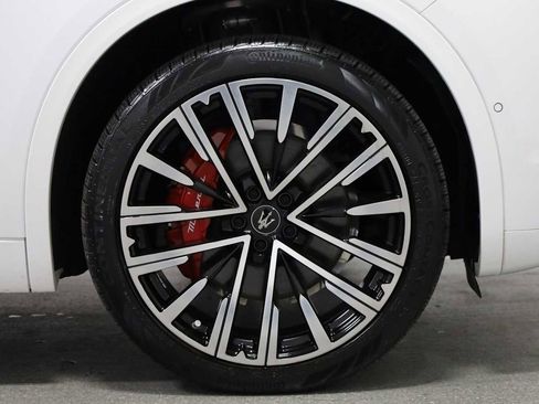 Used 2023 Maserati Grecale Modena image 12