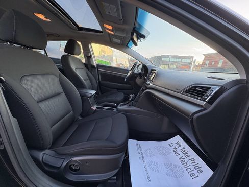 Used 2017 Hyundai Elantra Value Edition image 24