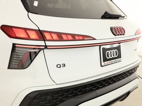New 2026 Audi Q3 quattro 2.0T AWD/4WD image 33