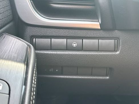 Used 2021 Nissan Rogue SV AWD/4WD image 29