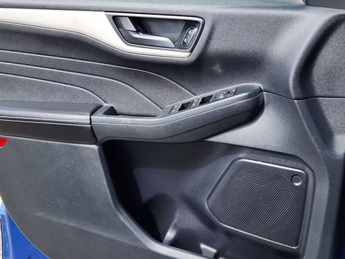 Used 2022 Ford Escape SE w/ SE Sport Appearance Package FWD image 21