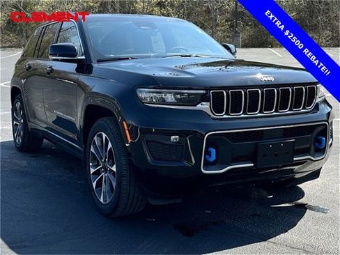 New 2024 Jeep Grand Cherokee Overland w/ Luxury Tech Group IV AWD/4WD image 3