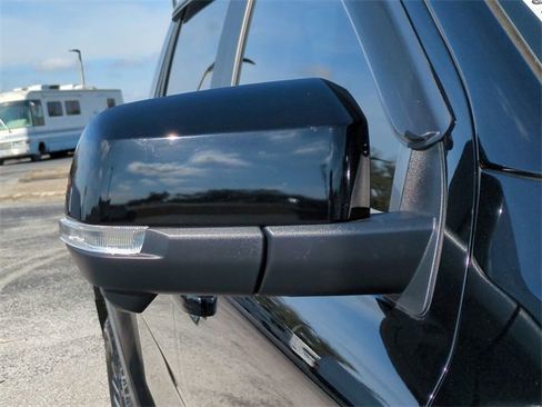 Used 2024 Ford Ranger Lariat w/ Trailer Tow Package image 12