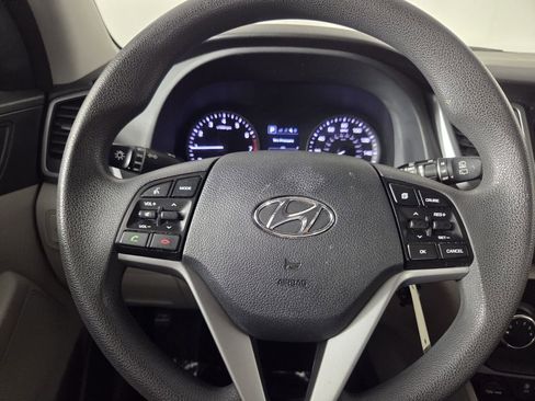 Used 2018 Hyundai Tucson SE w/ Cargo Package FWD image 16