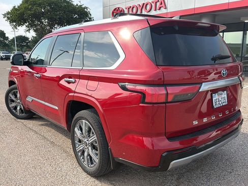 Used 2024 Toyota Sequoia Capstone RWD image 5