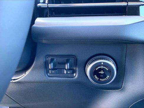 New 2025 Lincoln Navigator L Reserve AWD/4WD image 20