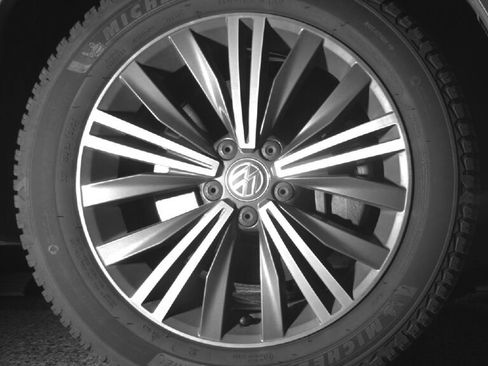 Used 2019 Volkswagen Tiguan SEL AWD/4WD image 10