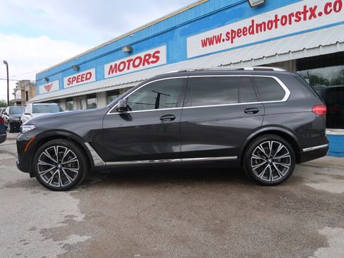 Used 2020 BMW X7 xDrive40i w/ Premium Package AWD/4WD image 3
