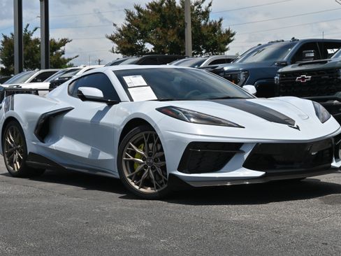 Used 2024 Chevrolet Corvette Stingray Premium Cpe RWD image 37