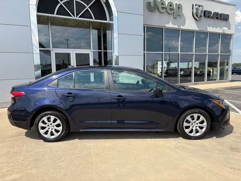 Used 2023 Toyota Corolla LE image 7