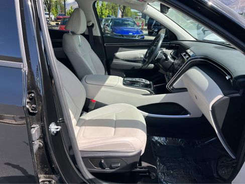 Certified 2024 Hyundai Tucson Limited AWD/4WD image 17