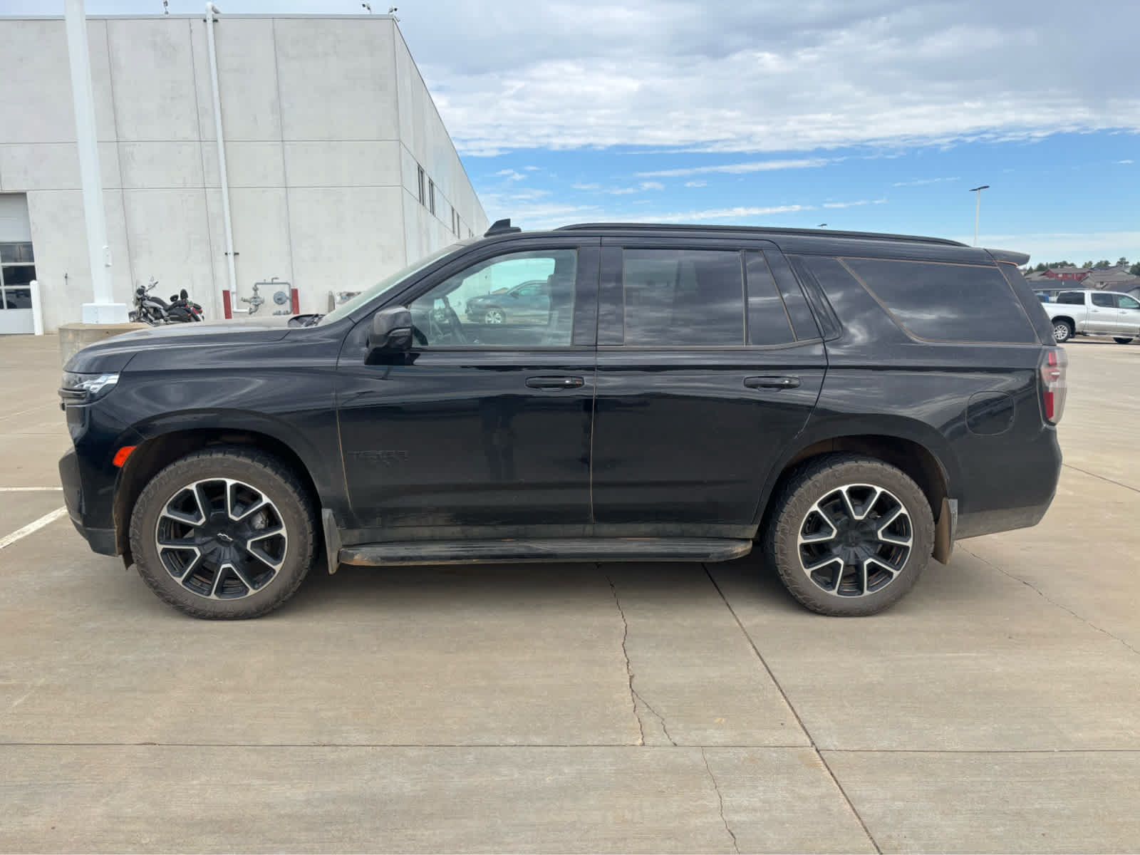 Used 2022 Chevrolet Tahoe RST w/ Luxury Package AWD/4WD image 1