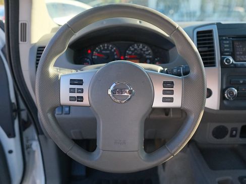 Used 2017 Nissan Frontier SV RWD image 14