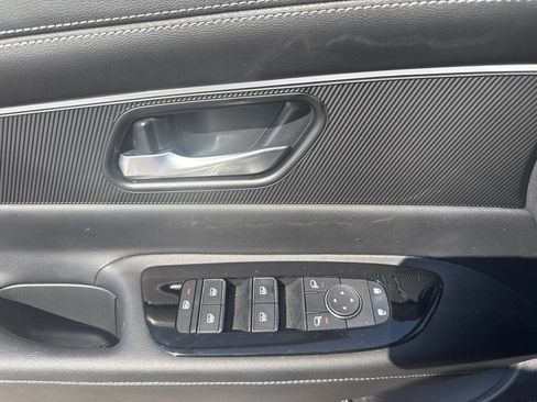 Certified 2025 Nissan Murano SV AWD/4WD image 11