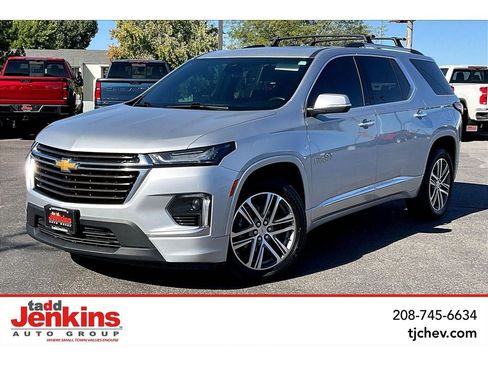 Used 2022 Chevrolet Traverse High Country image 1