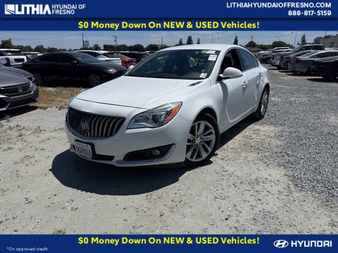 Used 2017 Buick Regal FWD image 1