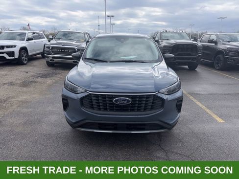 Used 2025 Ford Escape Active w/ Cold Weather Package image 2