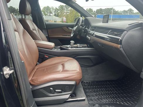 Used 2017 Audi Q7 3.0T Premium Plus image 12