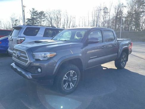 Used 2016 Toyota Tacoma TRD Sport w/ Towing Package image 1