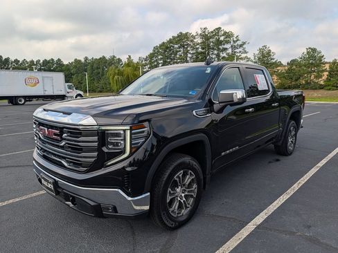 Used 2024 GMC Sierra 1500 SLT AWD/4WD image 27