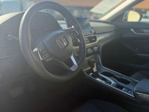 Used 2018 Honda Accord LX image 22