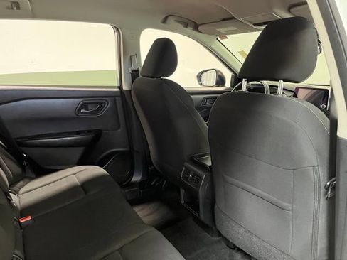 Used 2024 Nissan Rogue S FWD image 15
