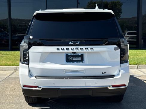 Used 2025 Chevrolet Suburban LT w/ Comfort Package AWD/4WD image 11