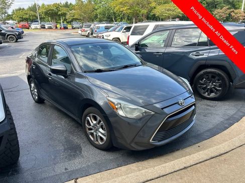 Used 2017 Toyota Yaris iA FWD image 1