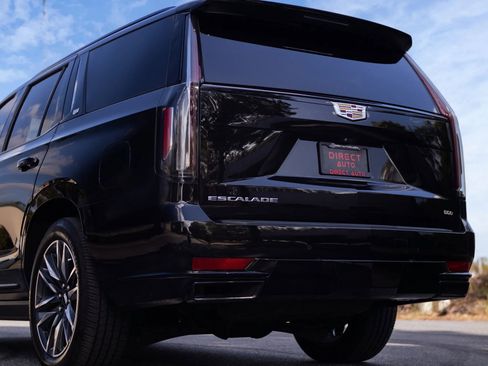Used 2023 Cadillac Escalade Sport Platinum image 14