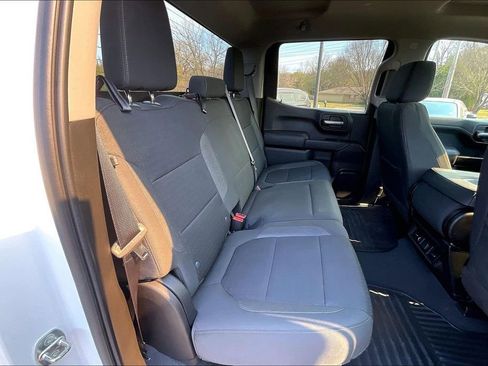Used 2022 Chevrolet Silverado 1500 LT AWD/4WD image 24