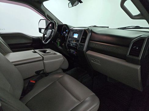Used 2020 Ford F250 XL w/ Power Equipment Group image 24