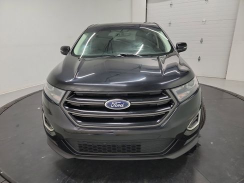 Used 2018 Ford Edge Sport w/ Technology Package AWD/4WD image 2