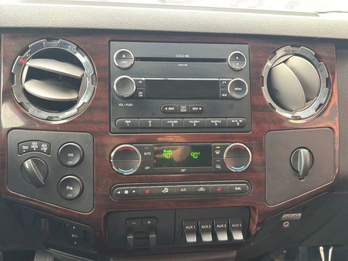Used 2009 Ford F350 Lariat image 23