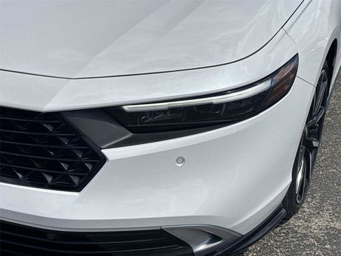 Used 2024 Honda Accord Touring image 7