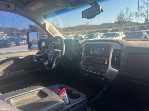 Used 2015 GMC Sierra 3500 SLE image 15