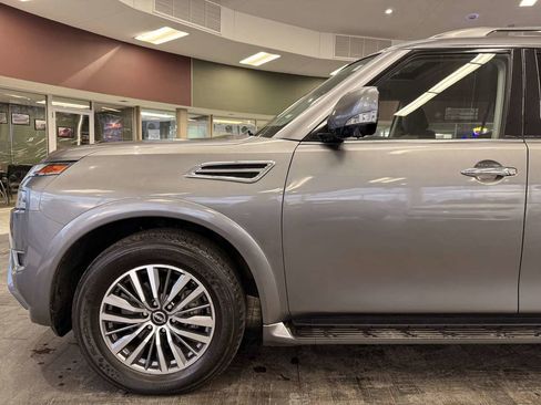 Used 2023 Nissan Armada SL w/ Captain's Chairs Package image 23
